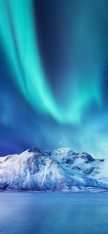 Dreamy green aurora snow mountain night scene phone wallpaper
