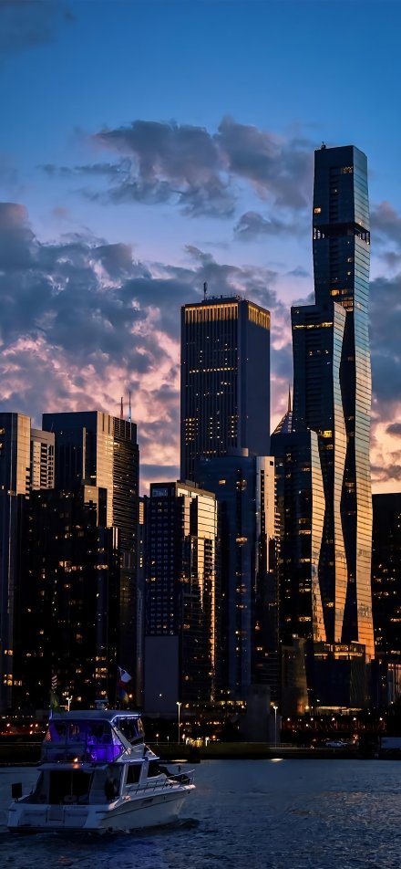 Downtown Chicago Skyline at Dusk 4K Wallpaper