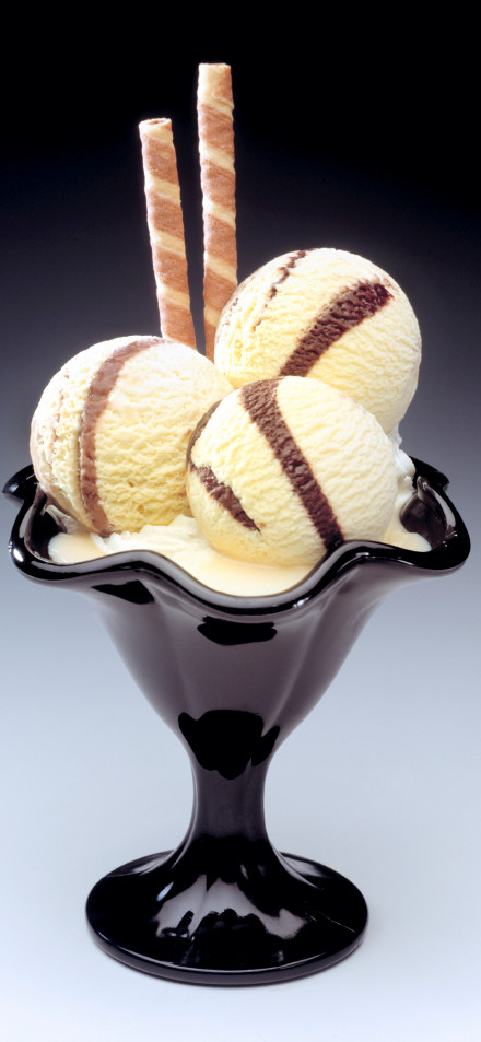 Creamy ice cream with cookies phone wallpaper