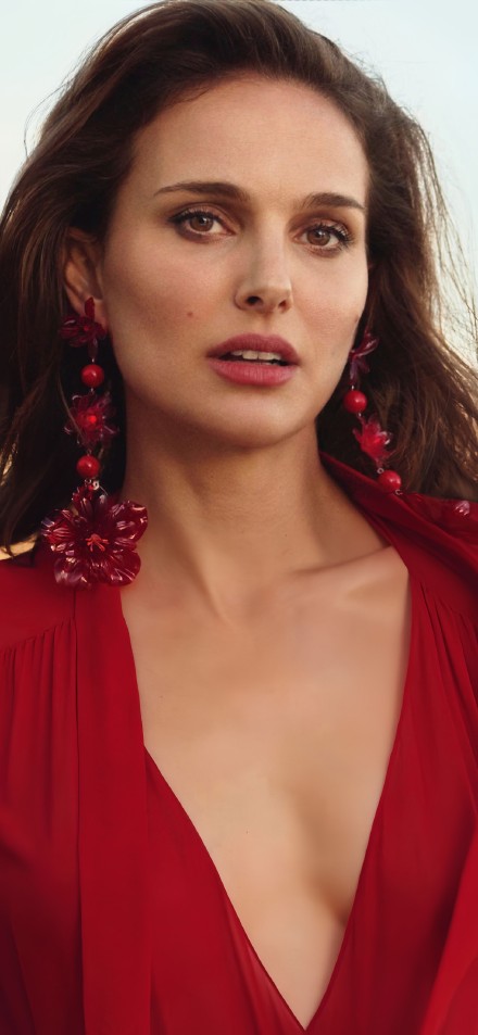 Sexy Natalie Portman phone wallpaper