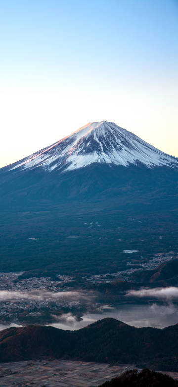 Mount Fuji Above Morning Mist 4K Wallpaper