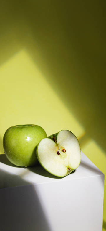 Minimalist Green Apple Still Life Wallpaper