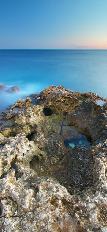 Stunning seaside rock scenery wallpaper