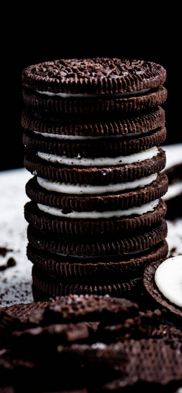 Delicious chocolate sandwich cookies phone wallpaper