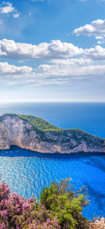 4K Wallpaper: Extreme Blue Seascape of Zakynthos Island