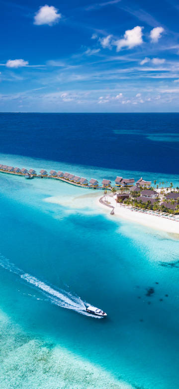 Maldives Landscape Wallpaper: Water Houses, Sea Water and Boats