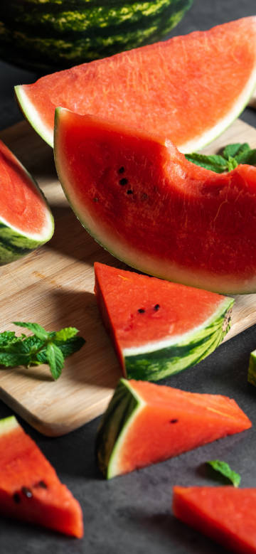 Delicious watermelon display phone wallpaper