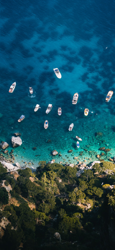 Overlooking the scenery of boats on the clear sea