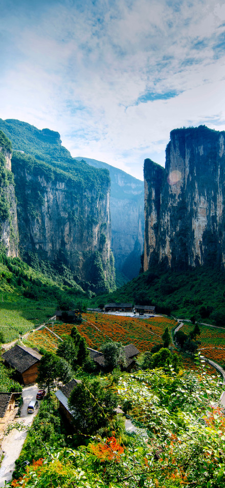 Natural scenery of the canyon at Kui Men, Fengjie County, Chongqing, China