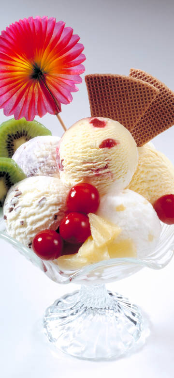 Ice cream with fruits and waffles phone wallpaper