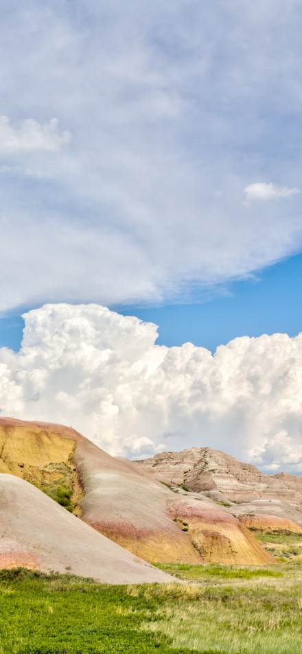 Natural wonder wallpaper: Painted hills under a wide sky