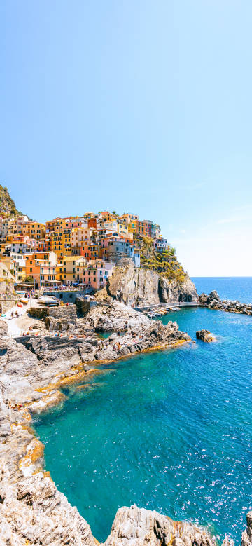Scenery of Cinque Terre, Italy phone wallpaper