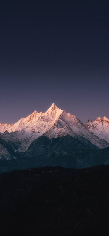 Beautiful Pink Alpenglow On Snowy Mountain 4K Wallpaper