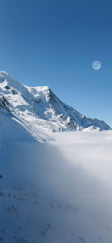 Beautiful snowy mountain landscape wallpaper: snow, sky and moon