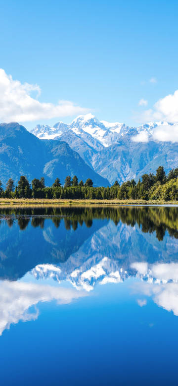 Beautiful reflection of Lake Matheson in New Zealand phone wallpaper