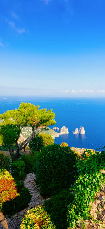 Capri Island, Italy, stunning coast scenery 4k phone wallpaper
