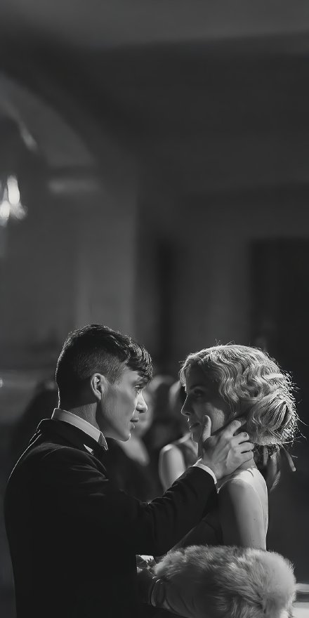 Peaky Blinders Black and White Still :Tommy and Grace