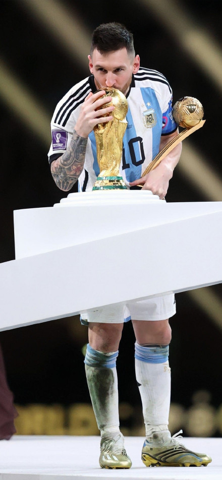 Lionel Messi World Champion 4K Phone Wallpaper