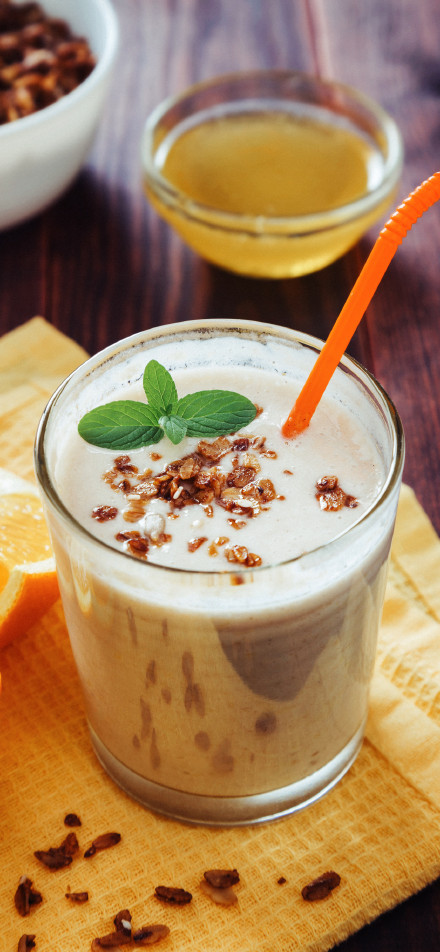 Delicious Granola Smoothie phone wallpaper