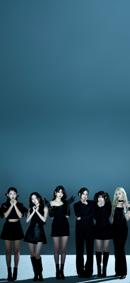 IVE (K-pop) Black dress Wallpaper