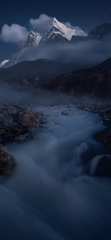Snow mountain night wallpaper: Stars, Clouds and Streams