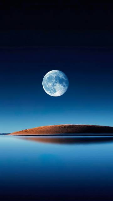 Minimalist Blue Moon Calm Water 4K Wallpaper