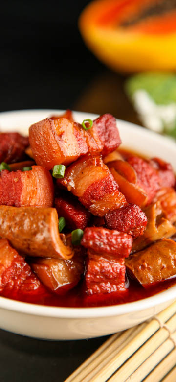 Food phone wallpaper, Delicious and tempting braised pork