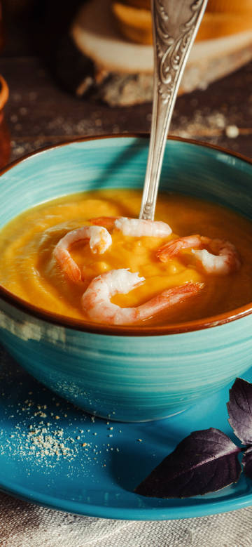 Delicious and exquisite shrimp bisque phone wallpaper