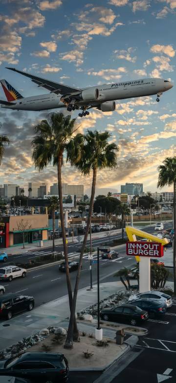 Philippines Airlines Landing At LAX