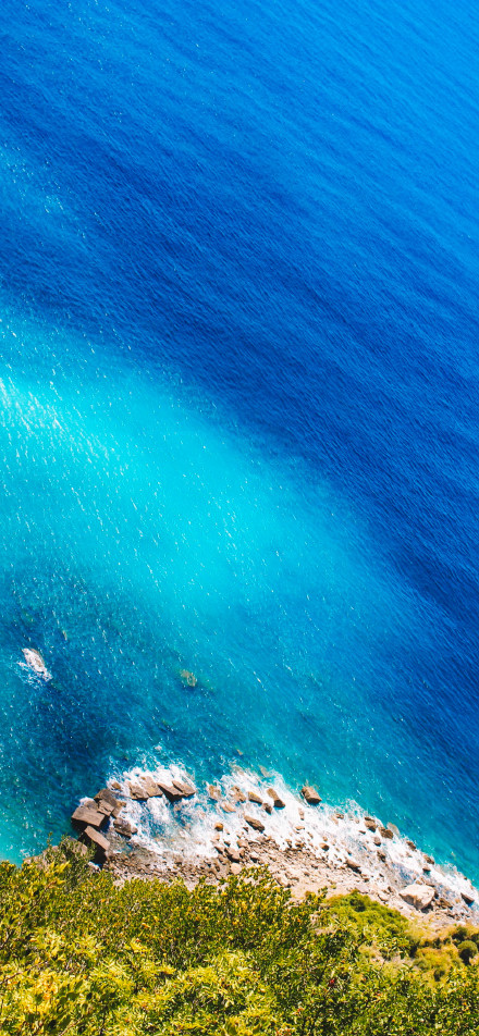 Charming deep blue sea scenery phone wallpaper