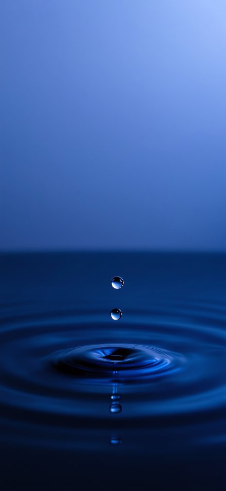 Elegant Minimal Water Drop Aesthetic Wallpaper