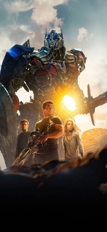 Transformers Wallpaper: Optimus Prime fights alongside humans