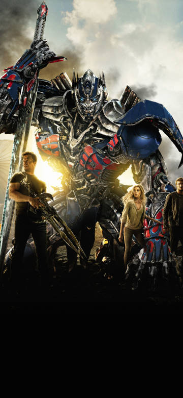 Optimus Prime Standing With Humans In Transformers 4K Wallpaper Optimus Prime Standing With Humans In Transformers 4K Wallpaper